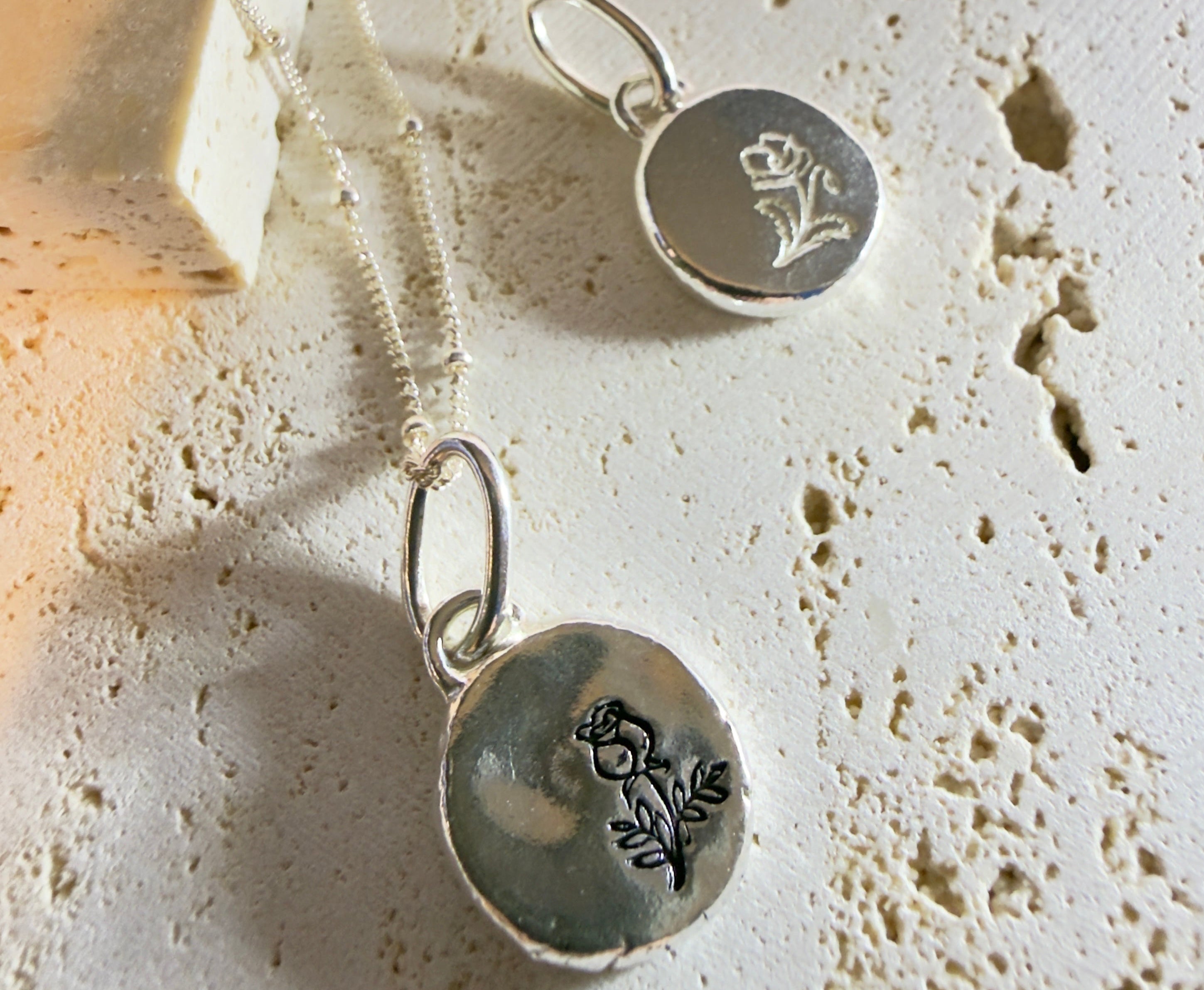Birth Flower Coriandoli Necklace