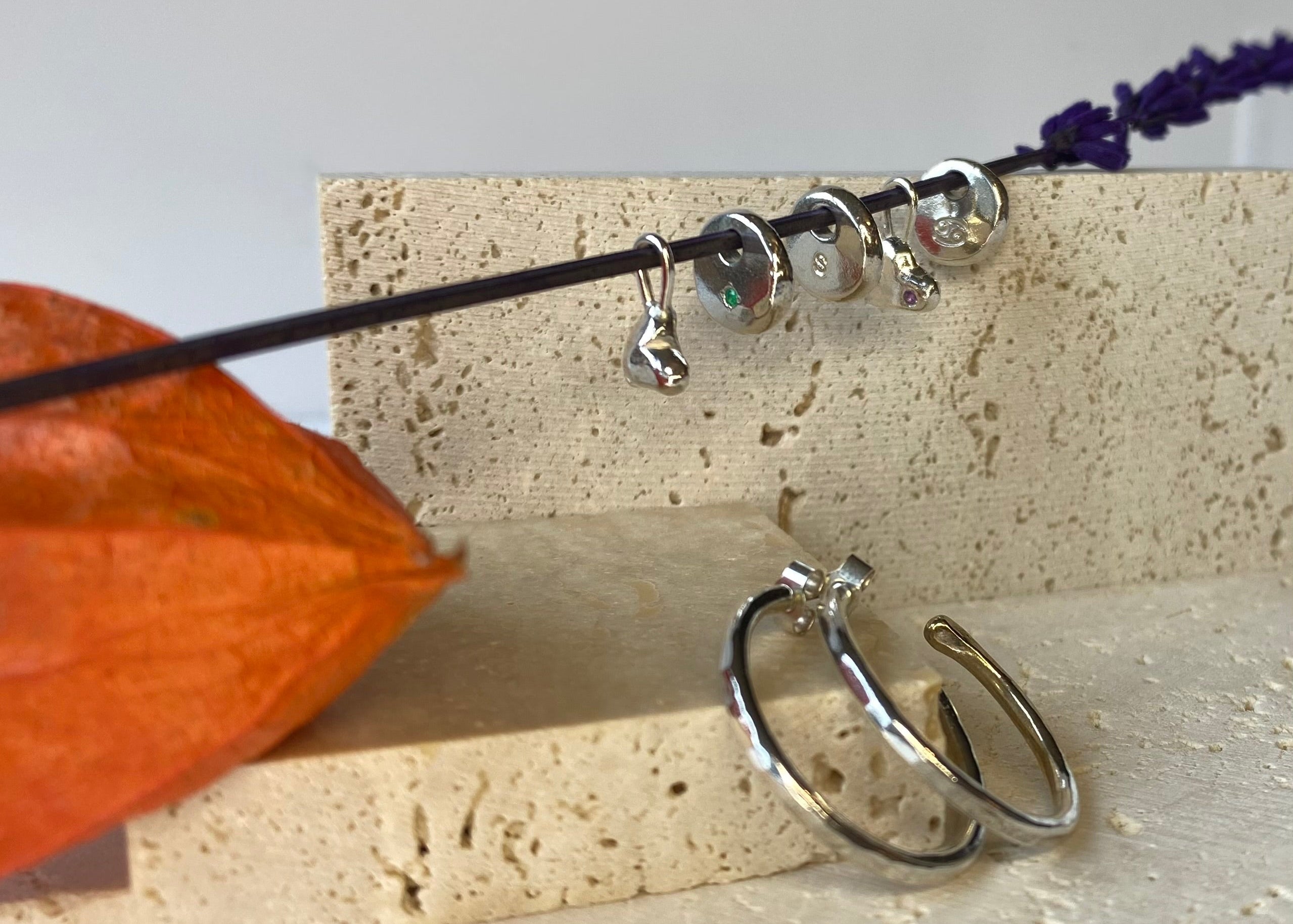 Small C-hoops with Zodiac Coriandoli charm
