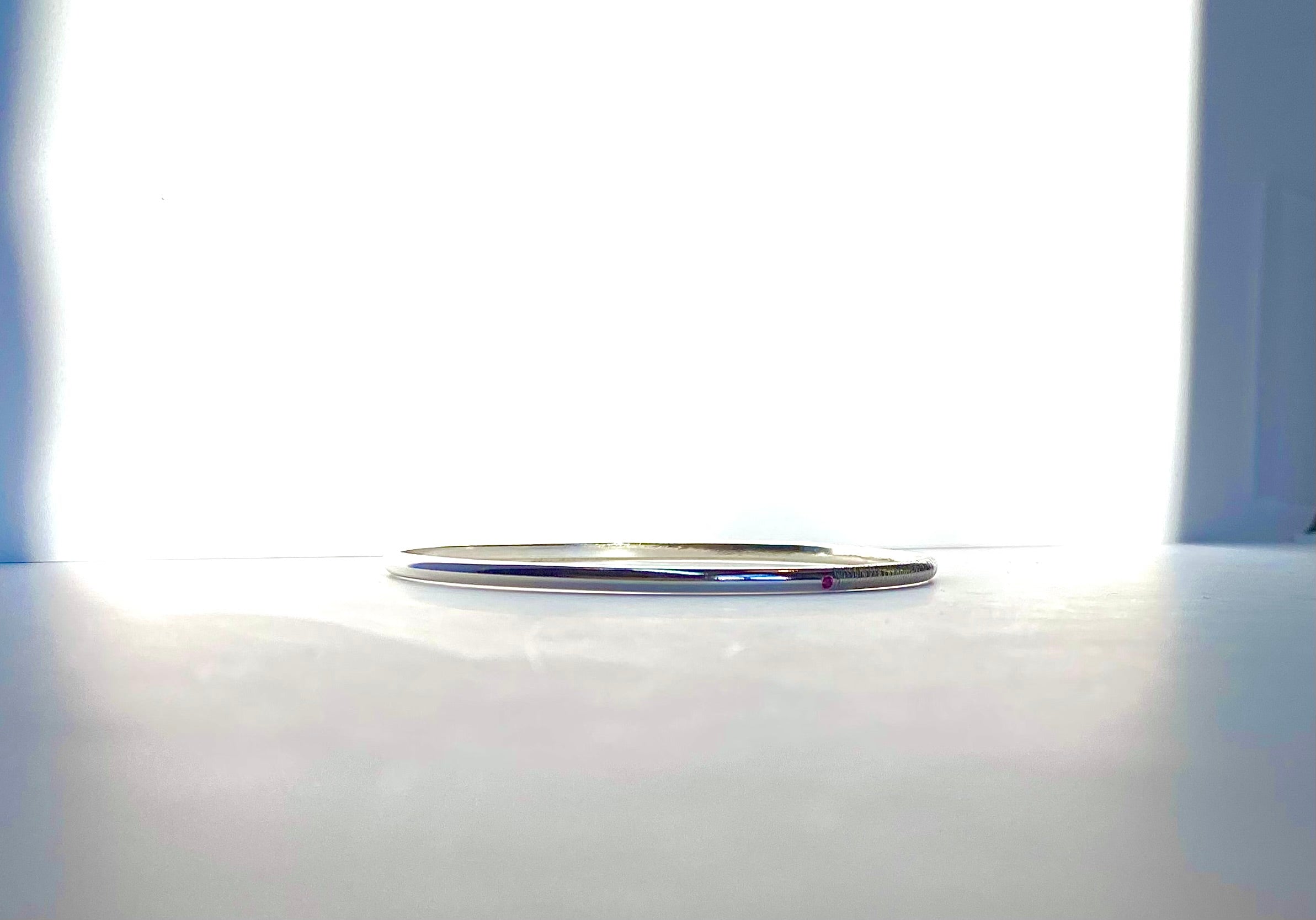 D-shape double texture bangle with two 1.5mm birthstones