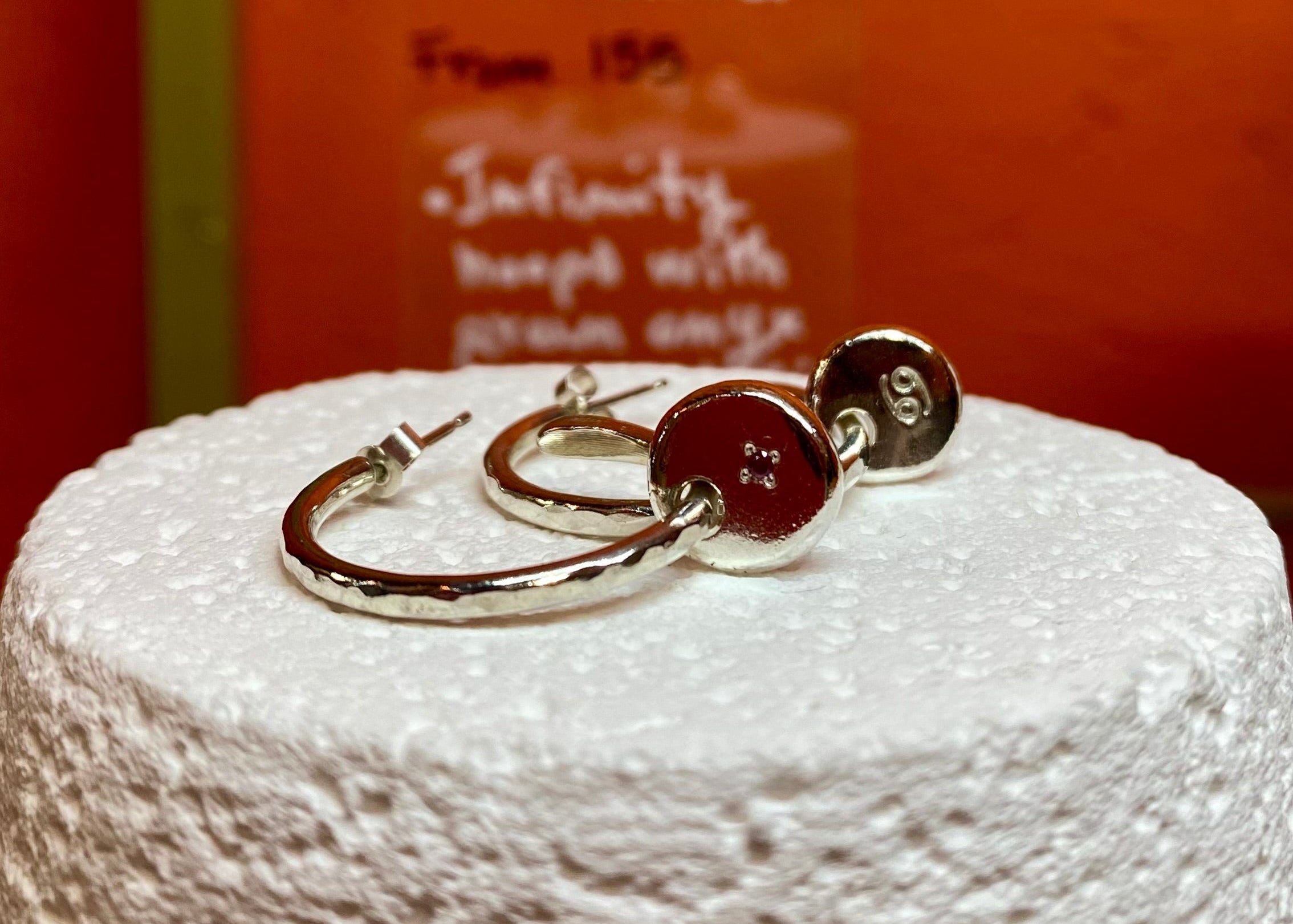 Petite Zodiac Coriandoli Hoops