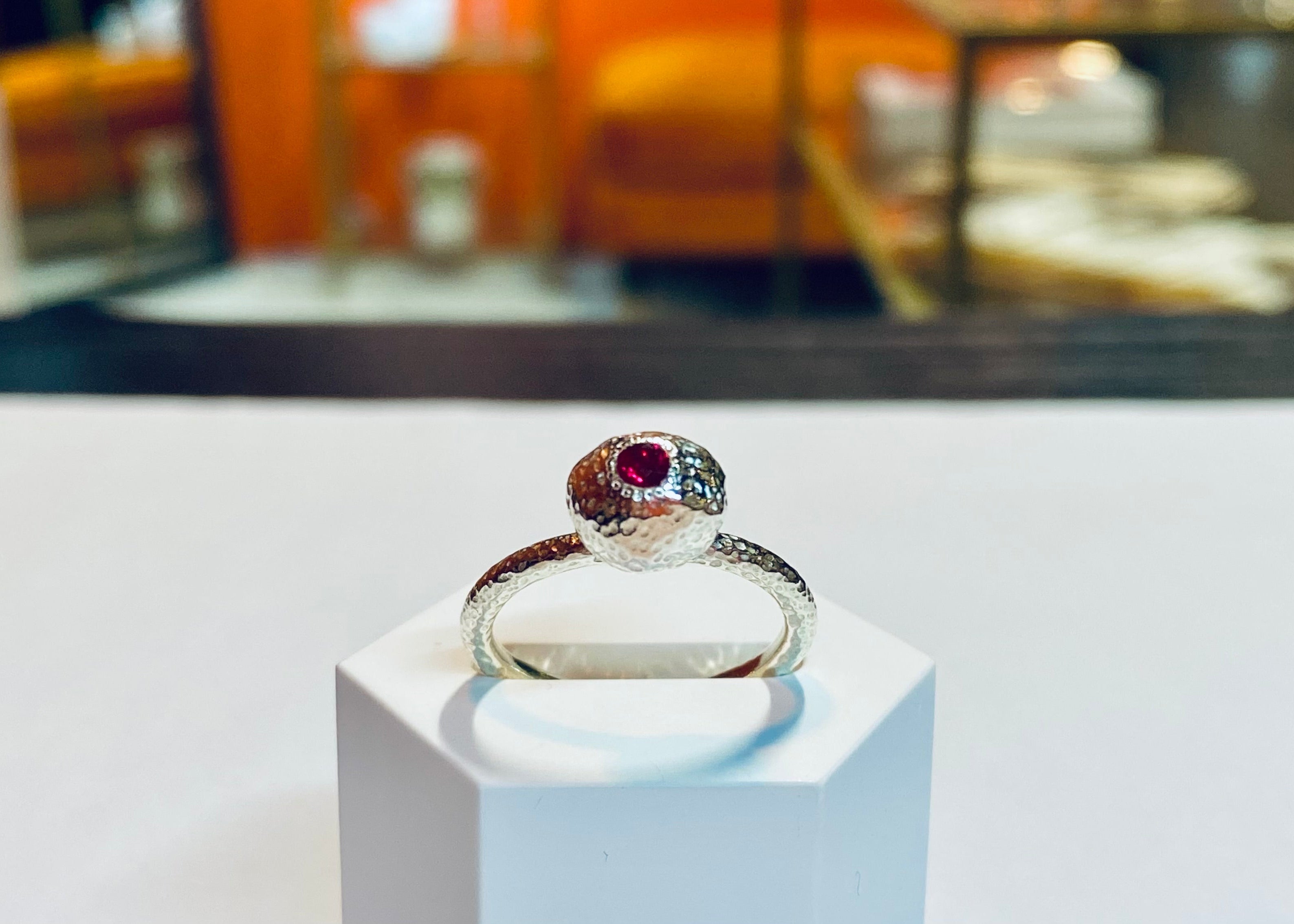 Misty Pepita Ring