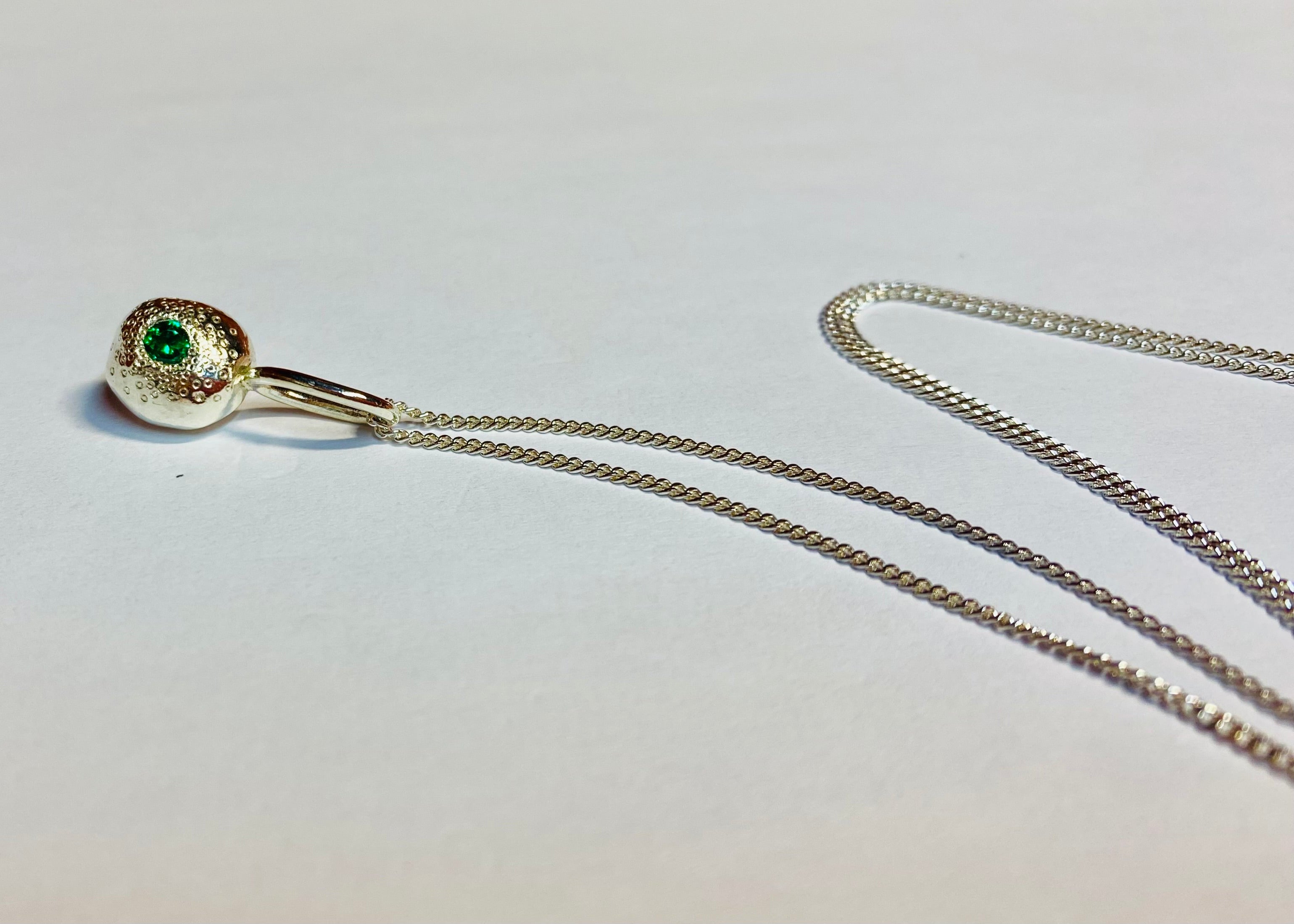 Misty Classic Pepita necklace