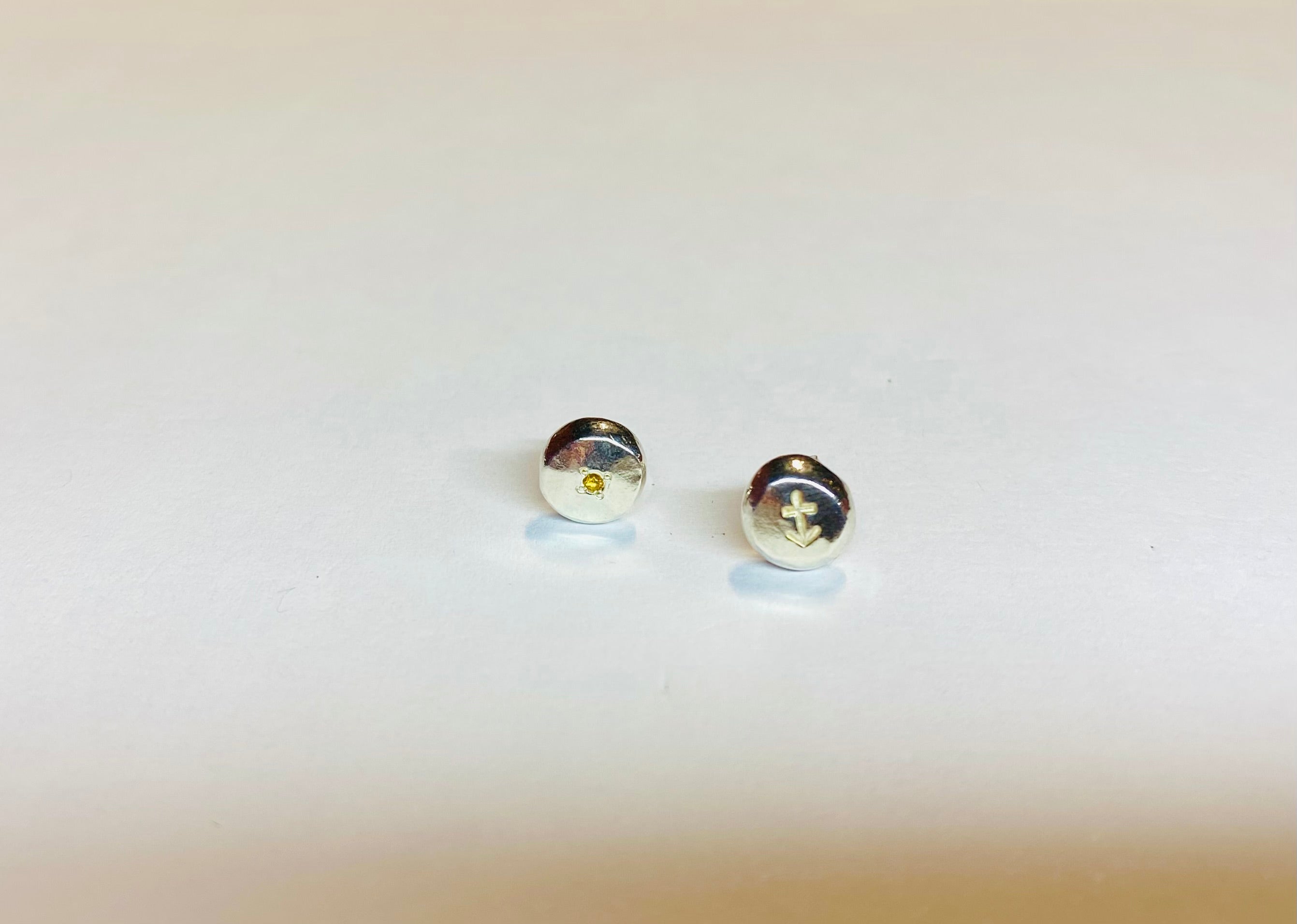 Mini zodiac Coriandoli studs