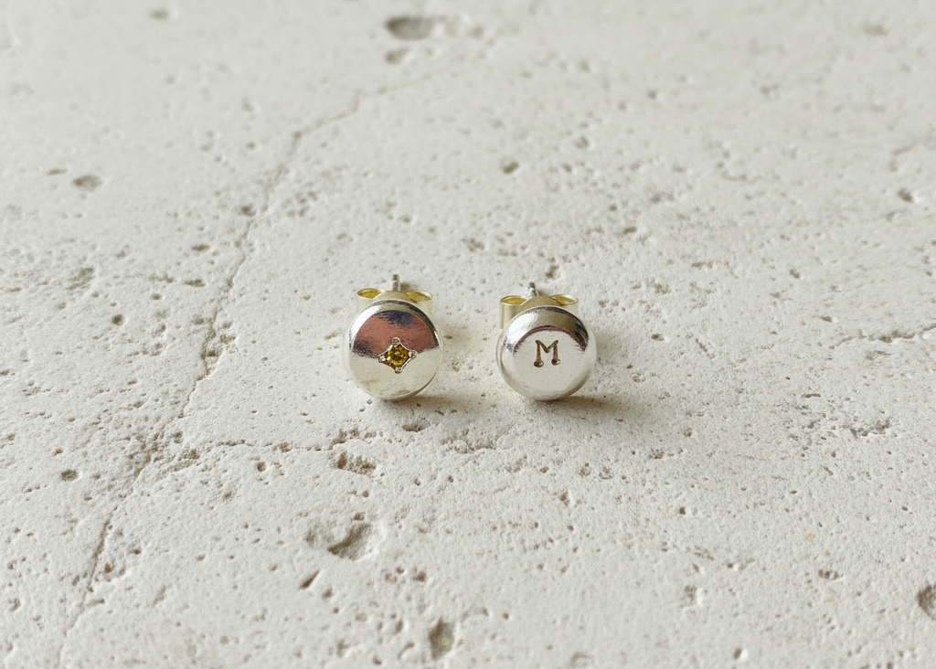 Mini Coriandoli Studs