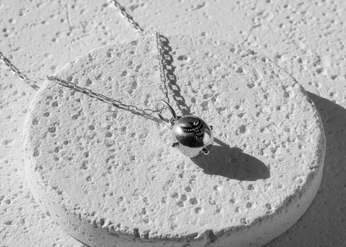 Phoenix Pepita necklace