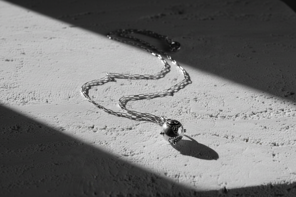Phoenix Pepita necklace