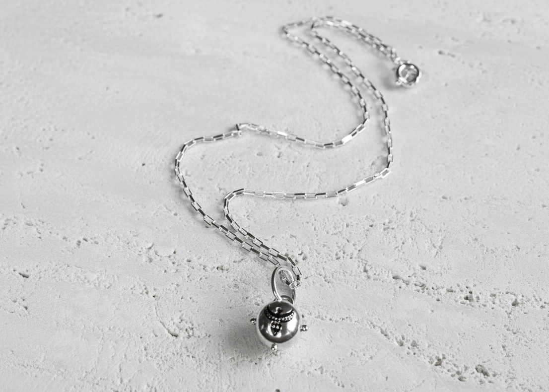 Phoenix Pepita necklace