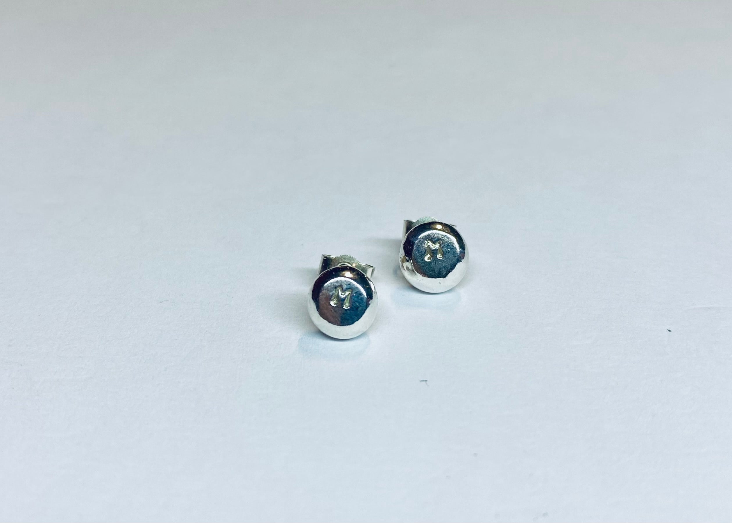 Mini Coriandoli Studs
