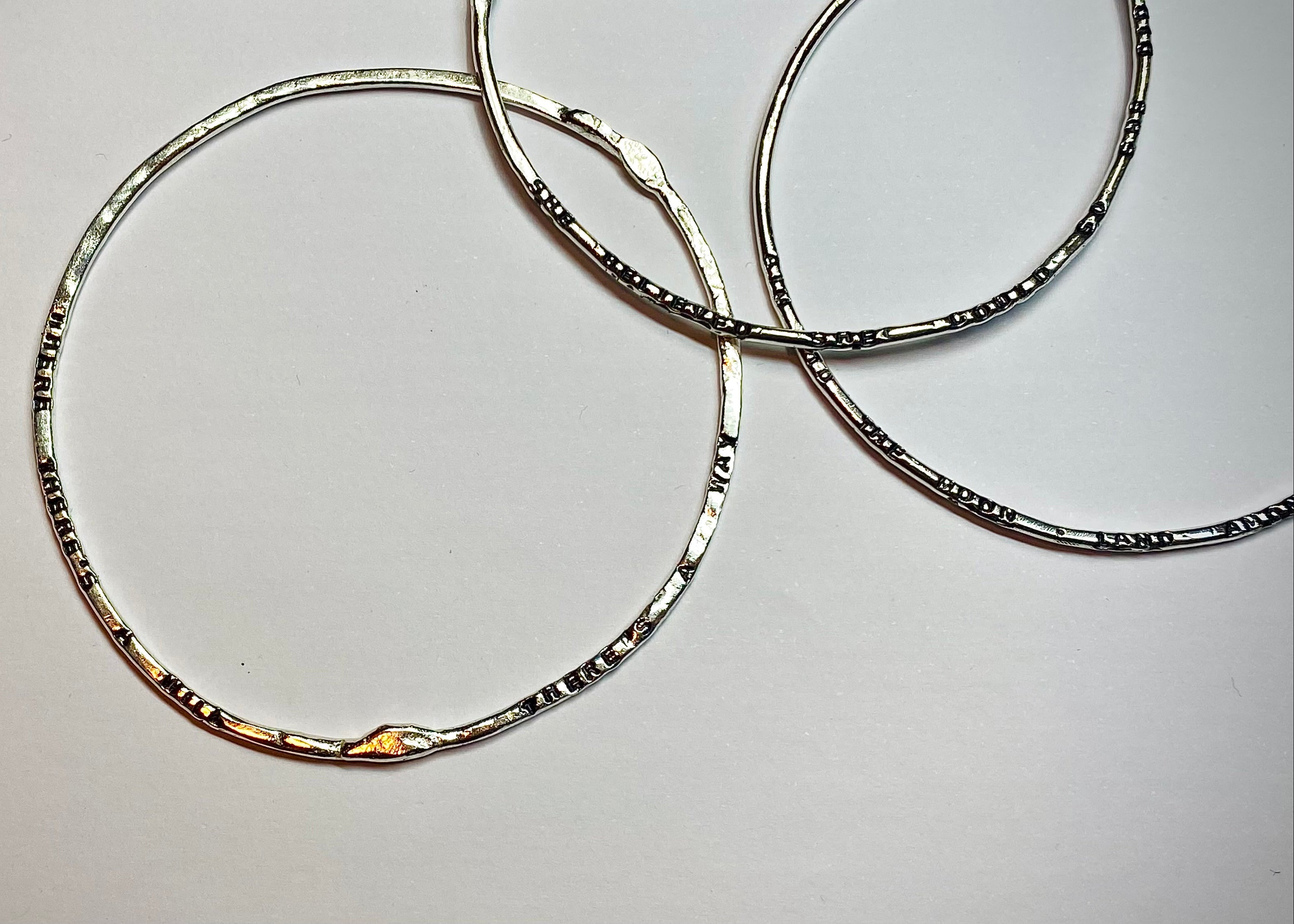 Minima organic bangle