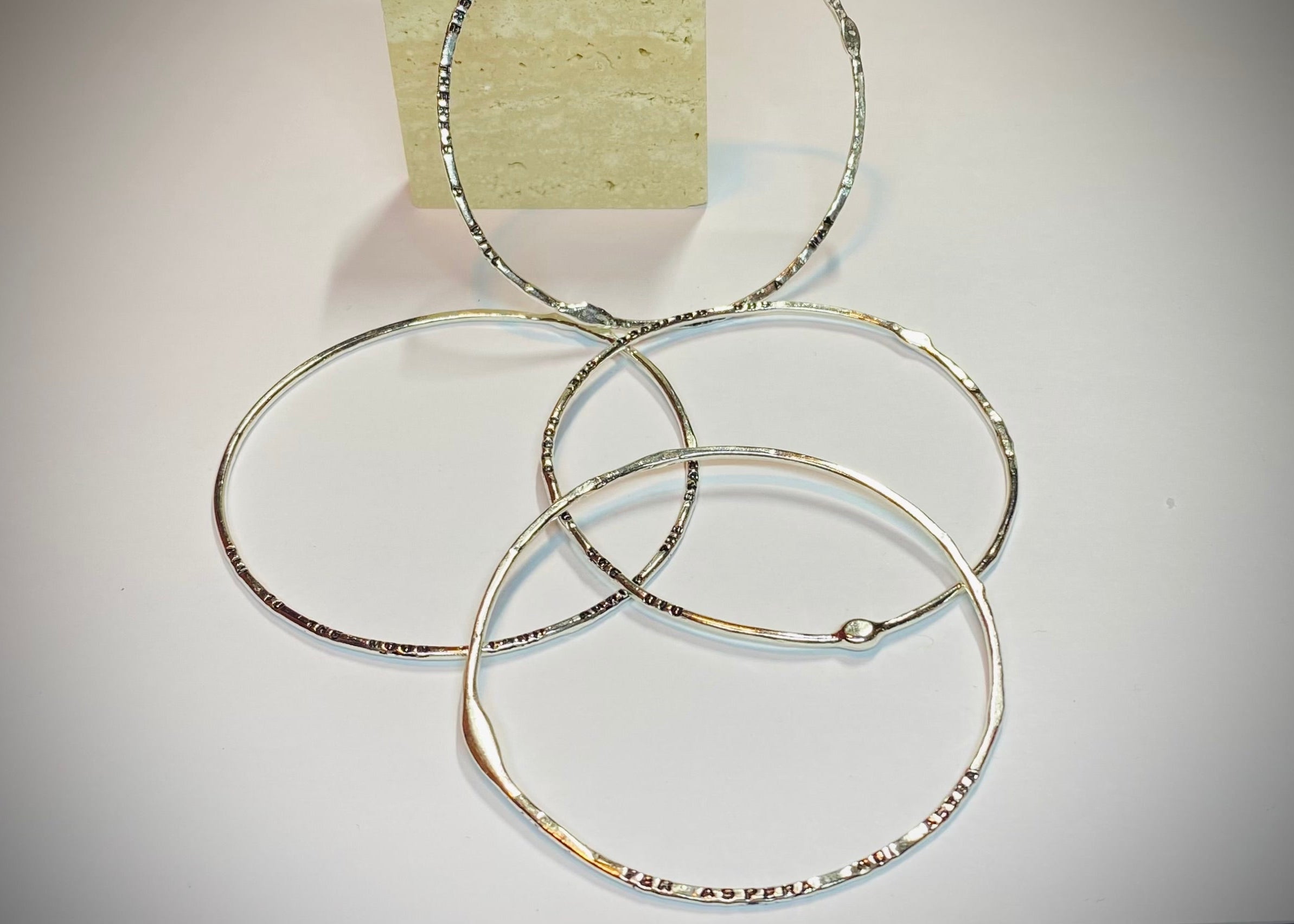 Minima organic bangle