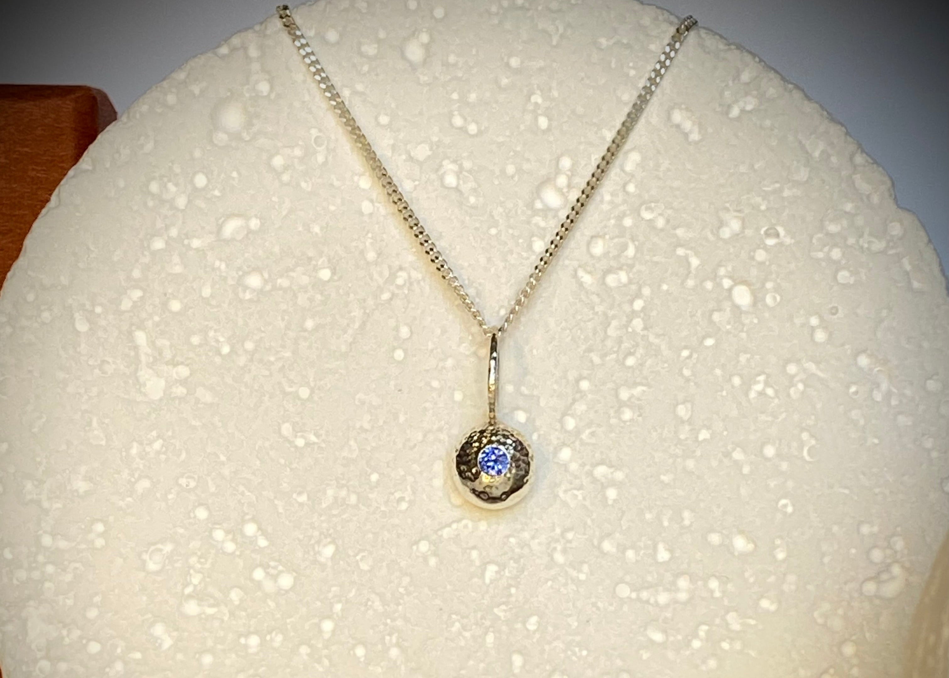 Misty Classic Pepita necklace