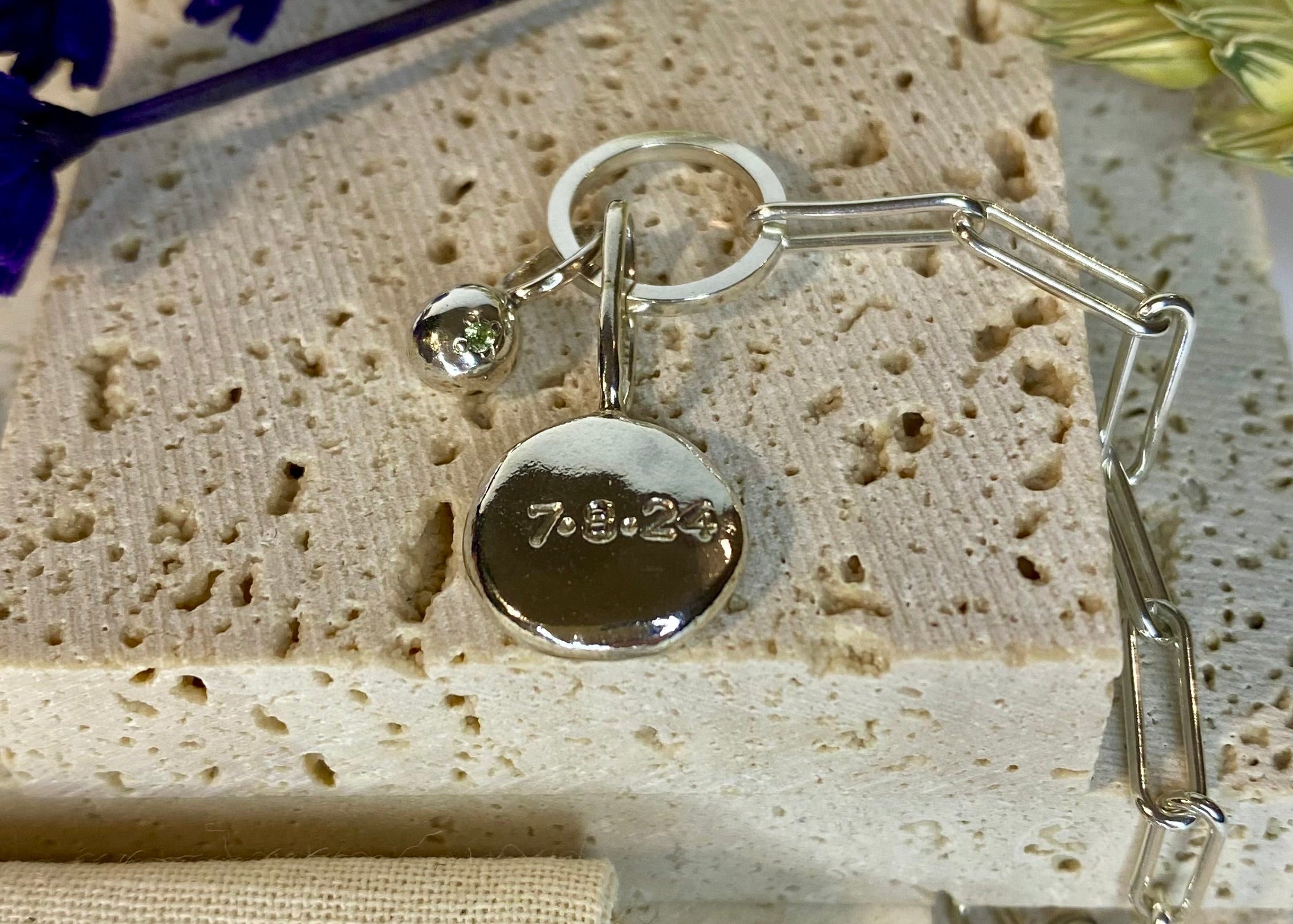 T-bar bracelet with Coriandoli charm & birthstone Pepita charm