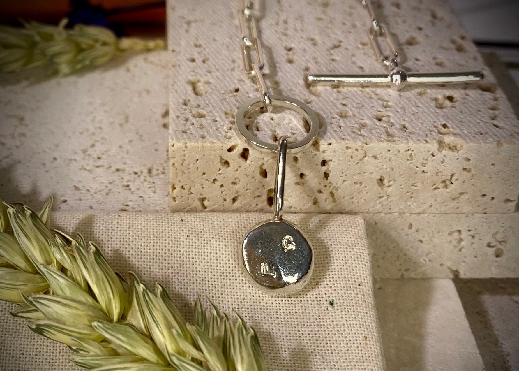 T-bar bracelet with Coriandoli charm