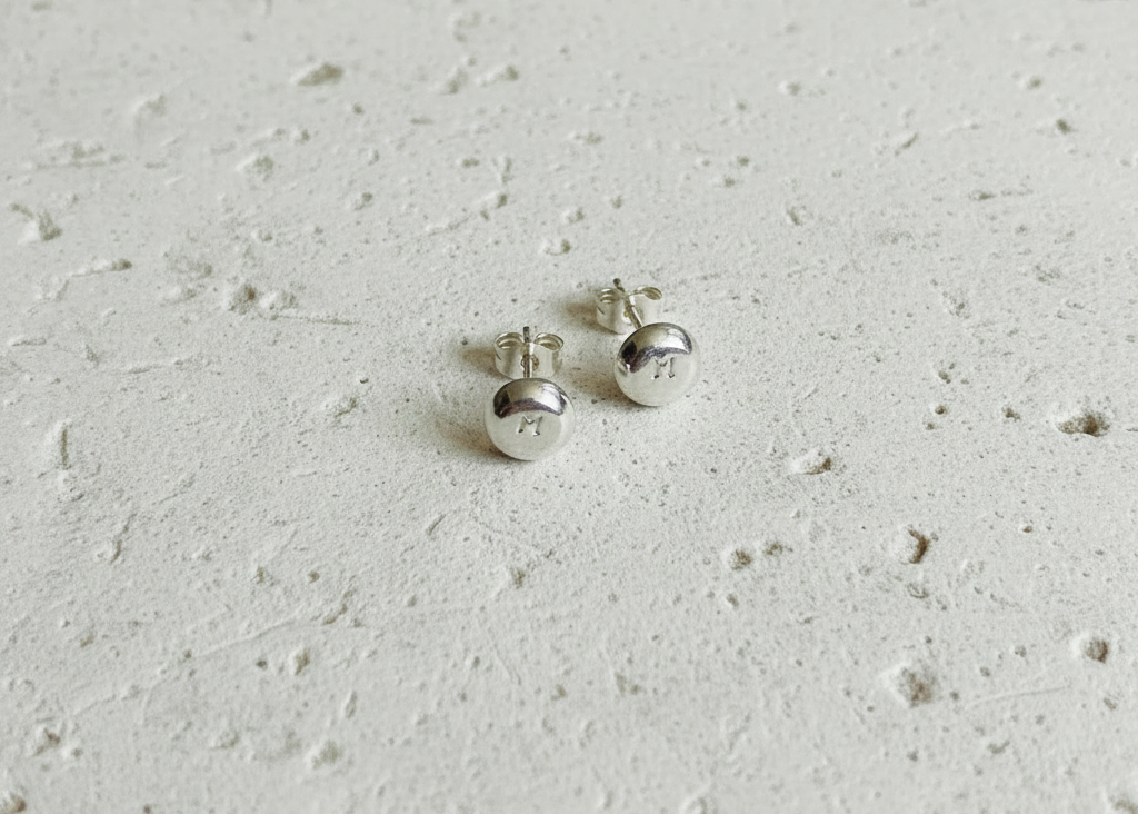 Mini Coriandoli Studs