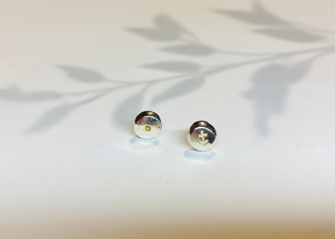 Mini zodiac Coriandoli studs